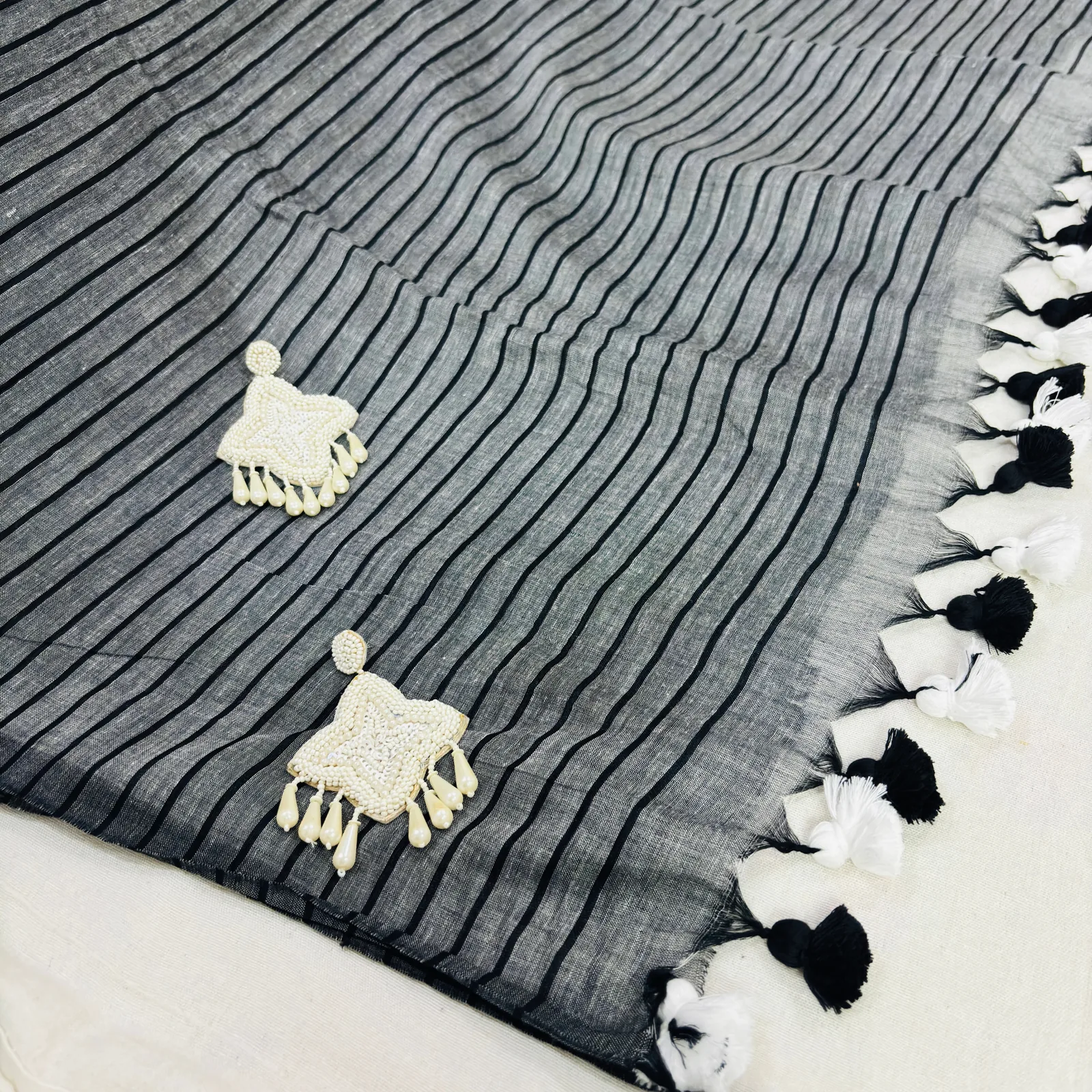 Handloom Mulmul Striped Saree — Black — border and pallu