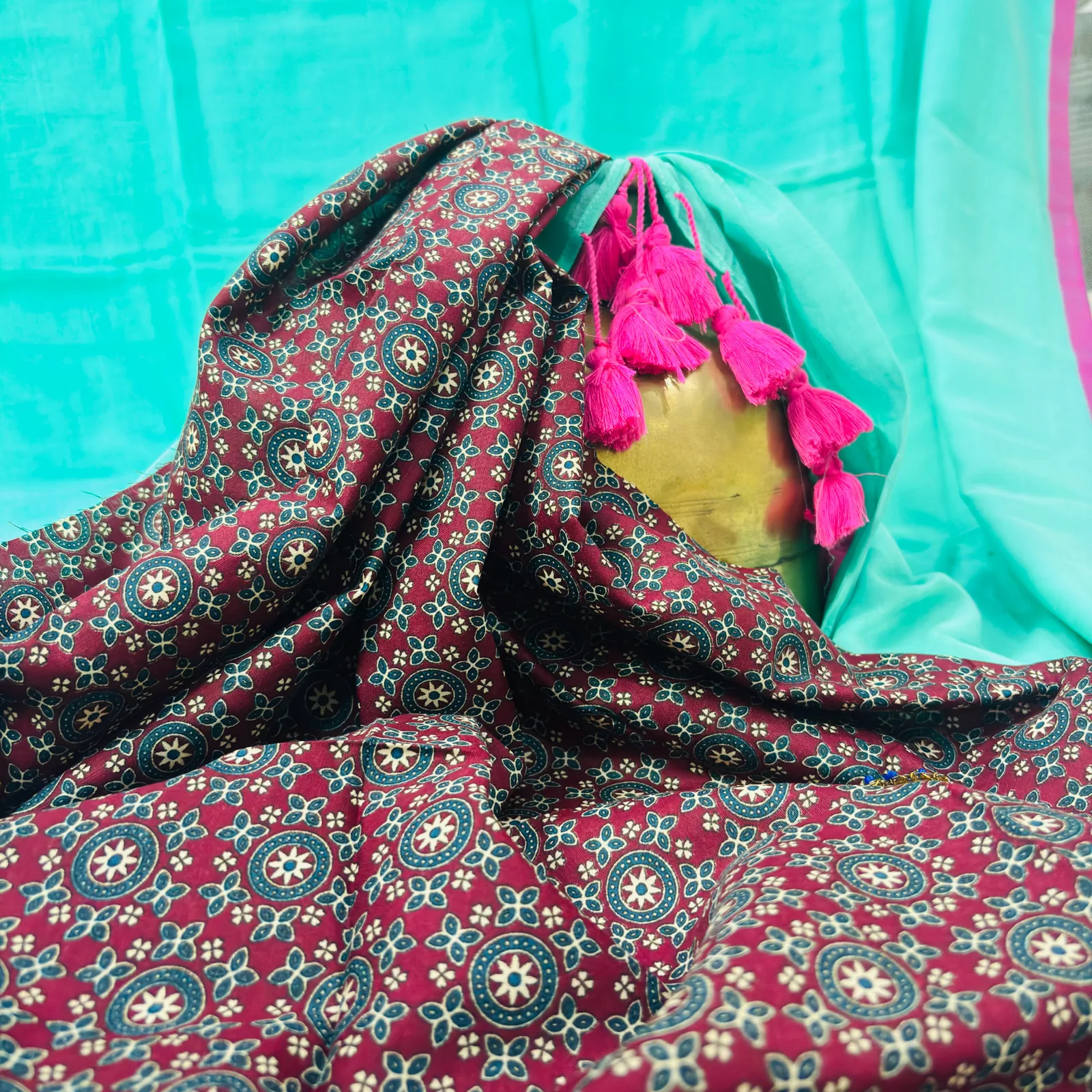 Handloom Plain Mulmul Saree — Turquoise Blue — border and pallu