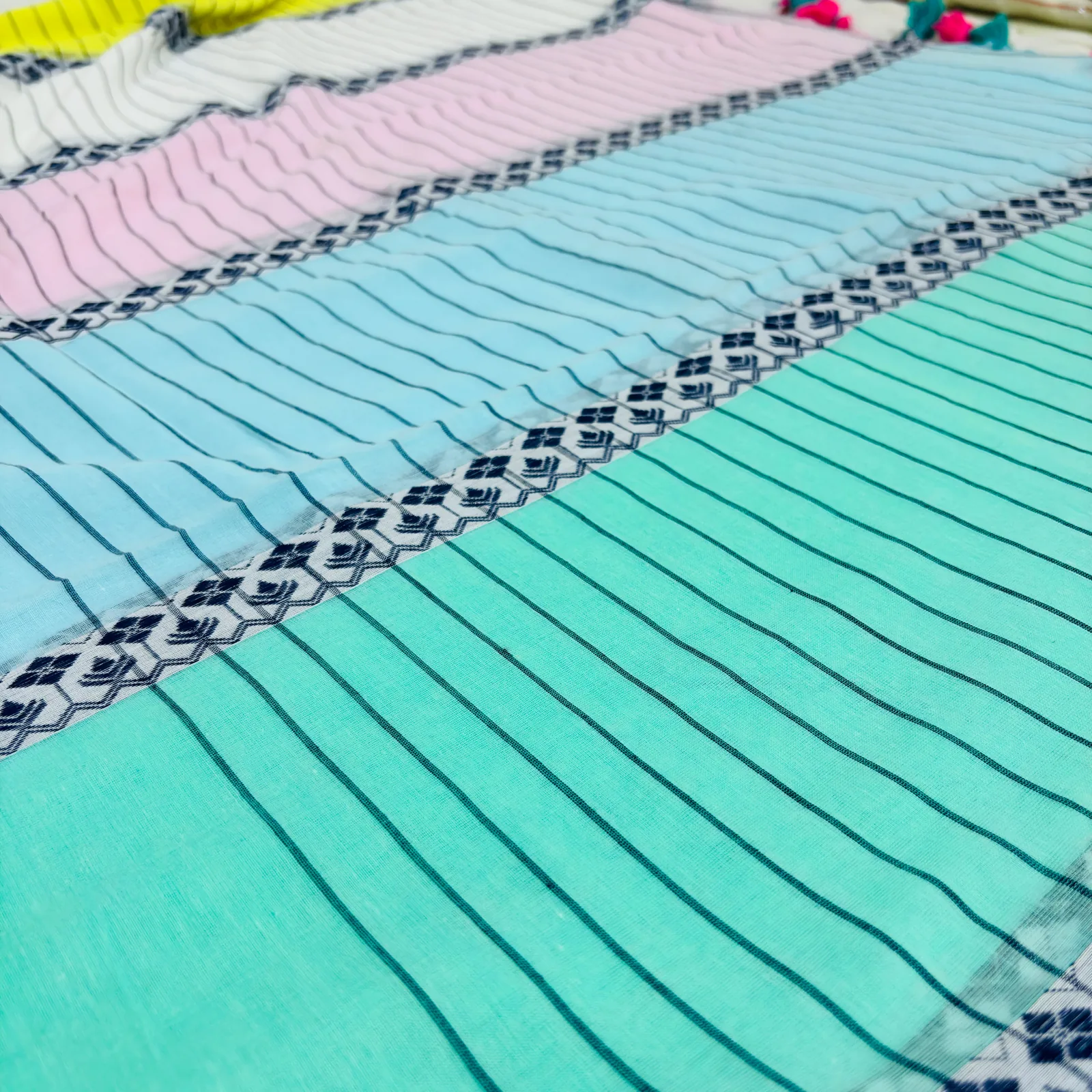 Handloom Bengal Cotton Jamdani Saree — Multicolour Floral — border and pallu