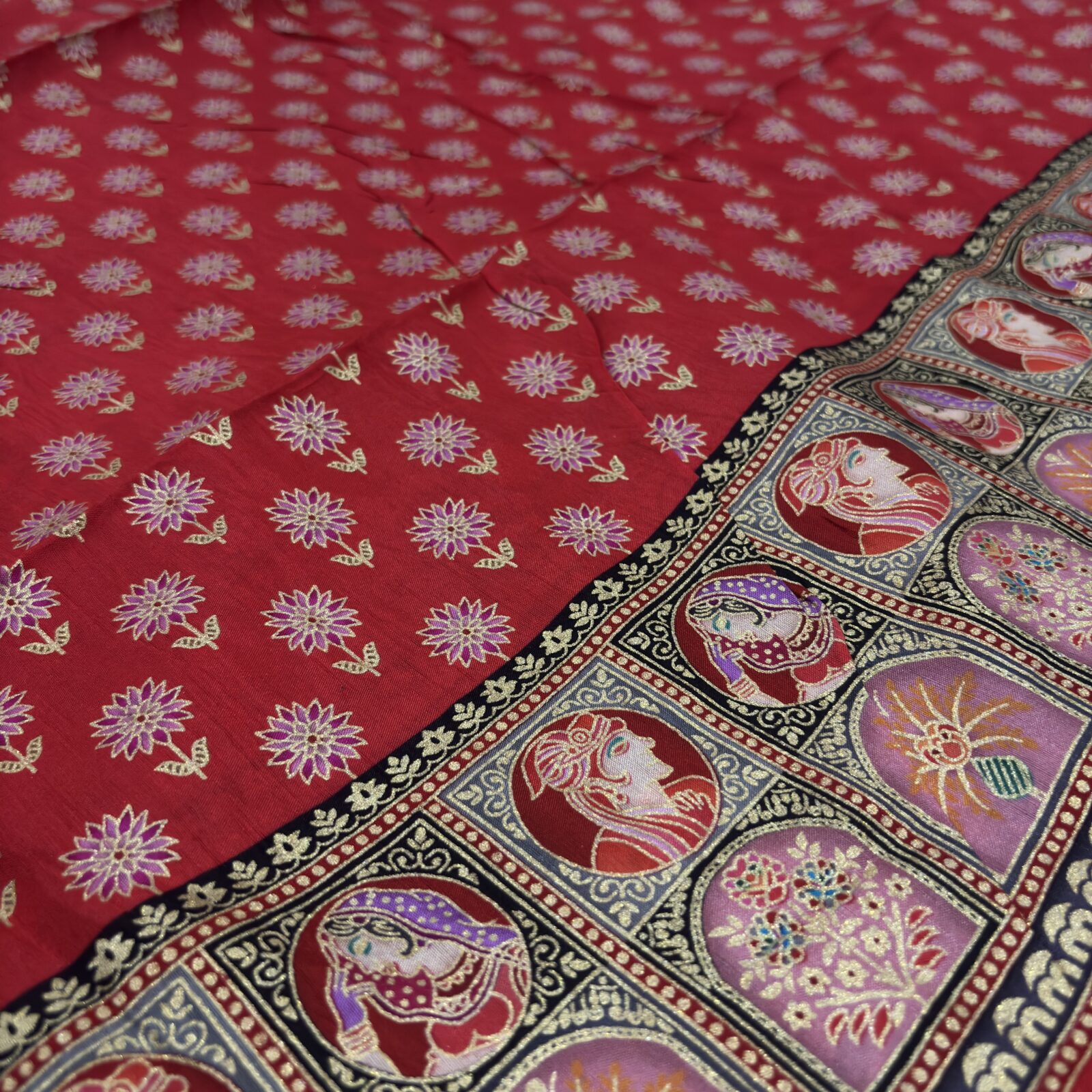 Viscose Banna-Banni Print Saree — Grey & Black — detail view